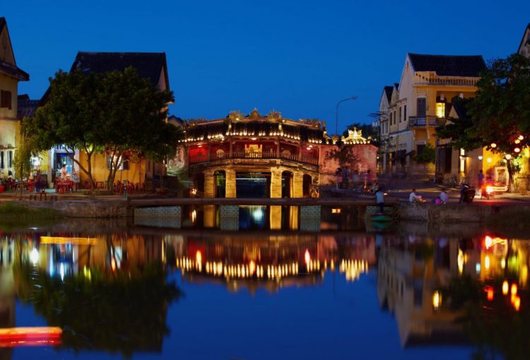 Vietnam Cambodia nightlife: Exploring people nightlife