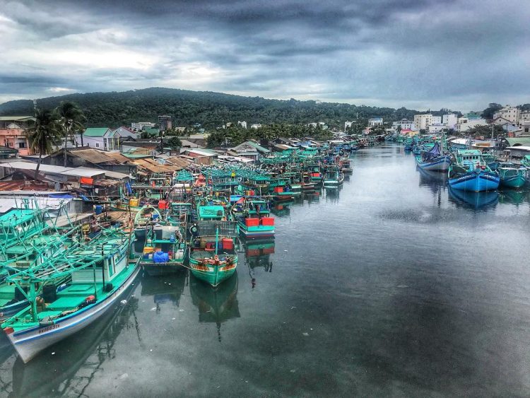 Duong Dong market