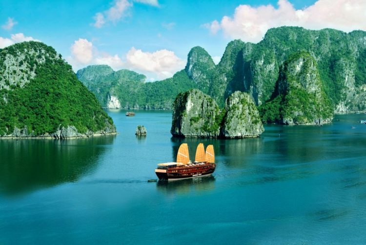 Vietnam Packages tours to enjoy the magnificent holiday