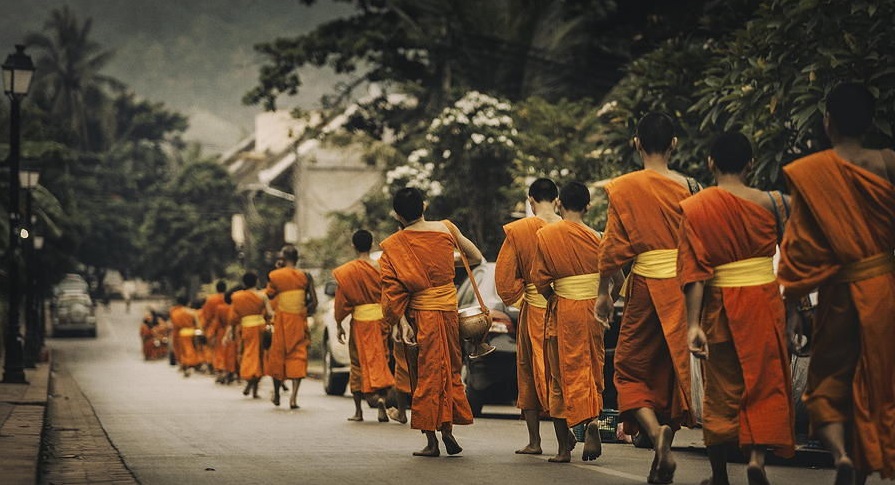 Luang Prabang: 4 Must-Do Activities in 24 hours
