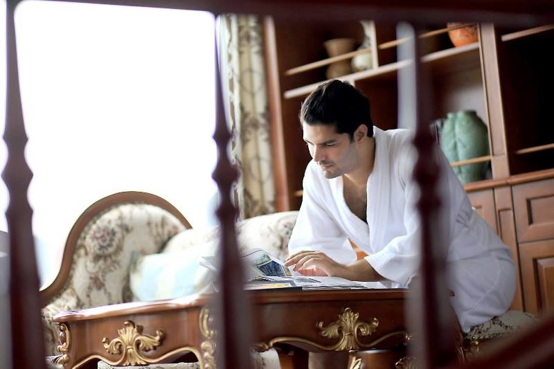 How Lux Travel DMC Can Reach Bleisure Travel Customers