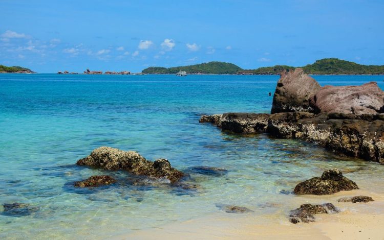 Top ideal family summer vacations to Vietnam Cambodia